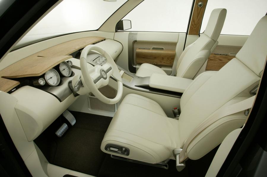  Ford Fairlane Concept 2005 года  (фото 7 из 52)